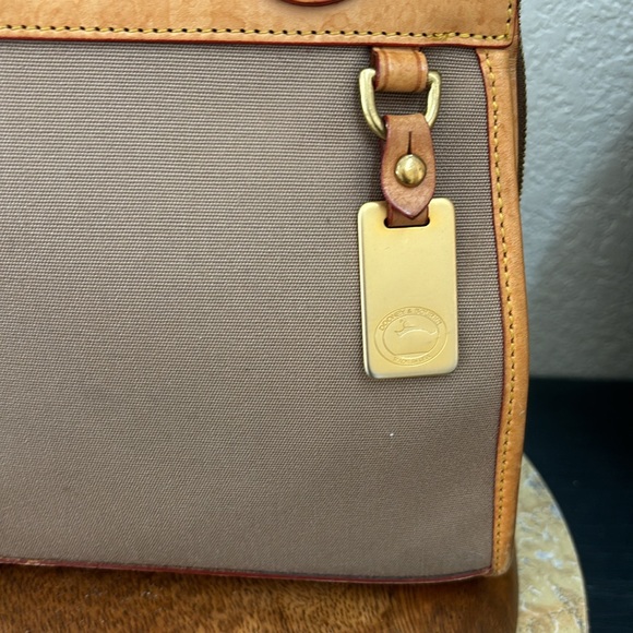 Beautiful vintage Dooney and Bourke - Picture 2 of 13